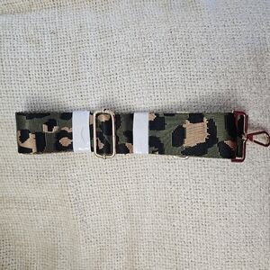 Crossbody guitar/camera style bag strap. *** Sturdy and adjustable